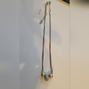 NWT VIVI Necklace